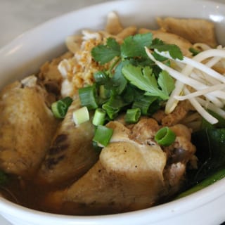 L - Gkuay Tiew Gai