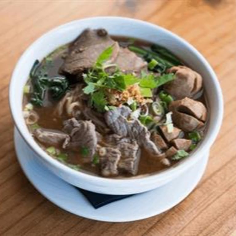 Delicious Lunch Options at Our Thai Restaurant