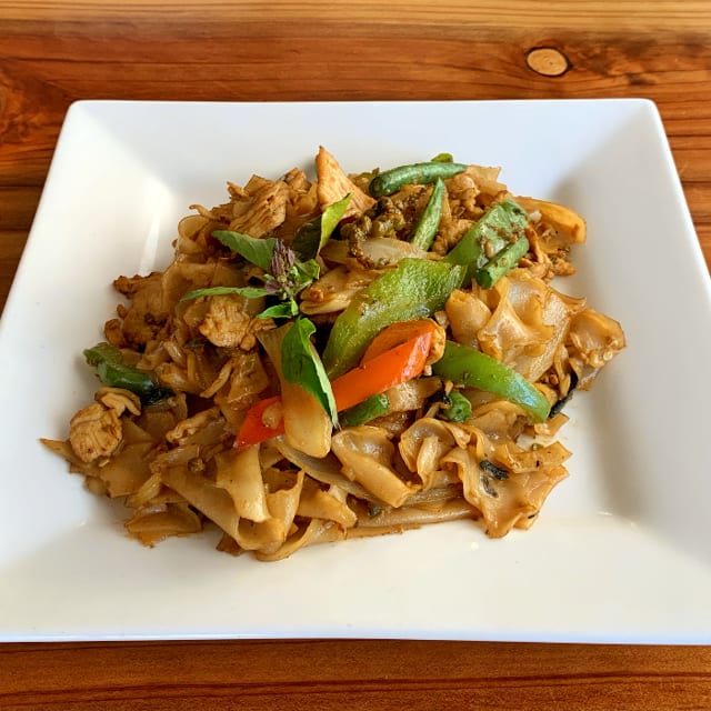 L - Pad Kee Mao.